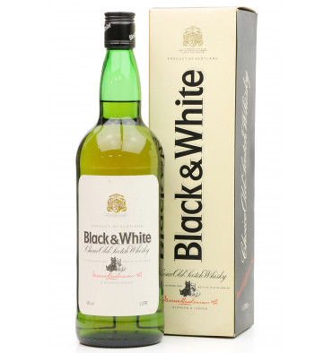 Bottle of Black and White Scotch Whisky in Bucket with Ice Editorial  Photography - Image of westie, whiskey: 178148342